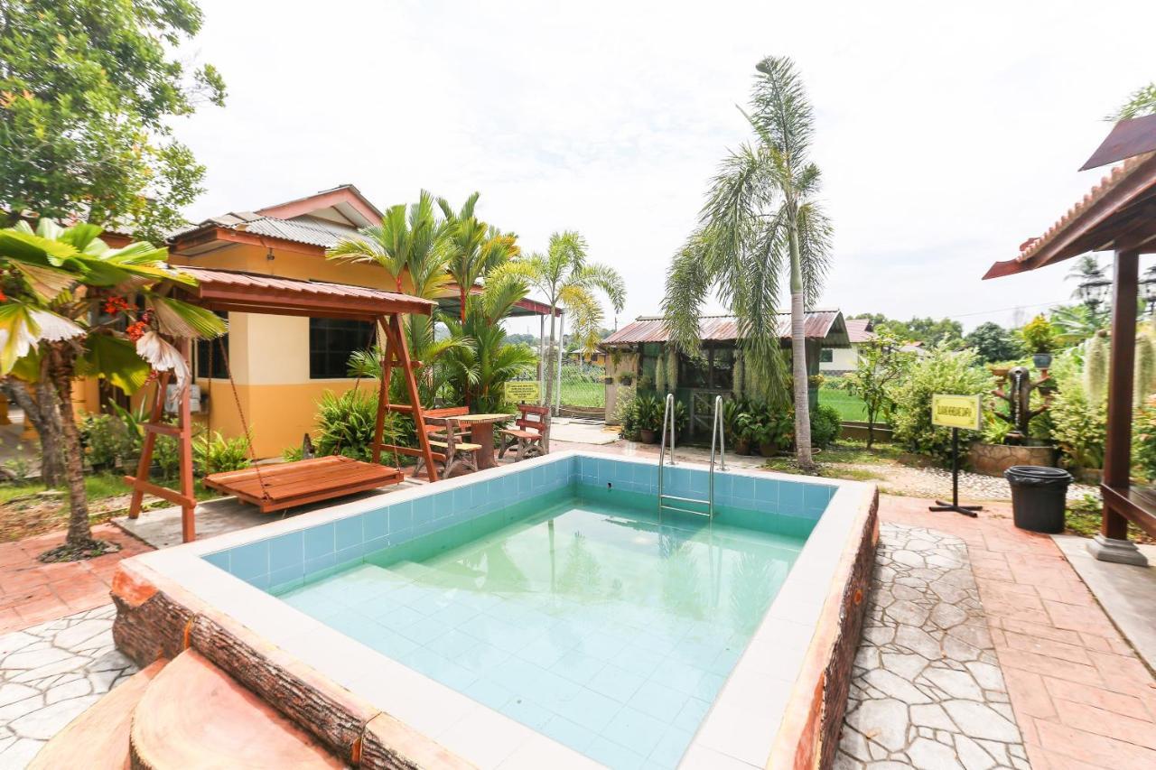 Oyo 89887 Chalet Yunie Marang Exterior foto